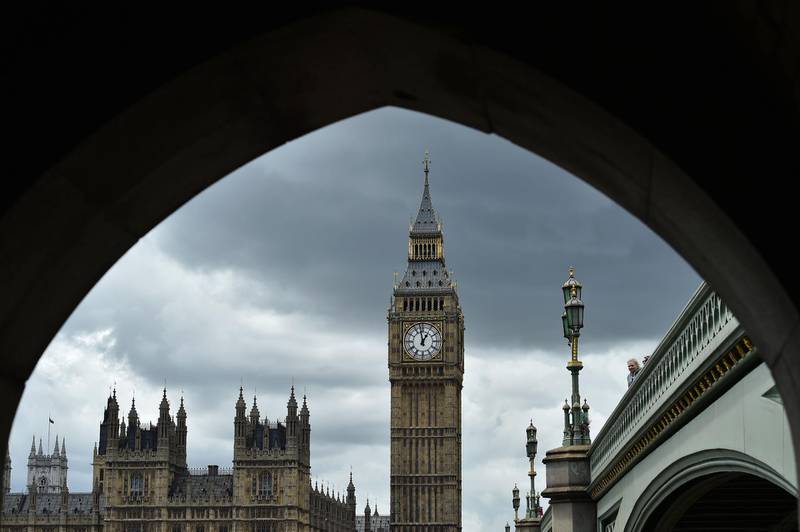 The Elizabeth Tower, commonly referred to as Big Ben and the Houses of Parliament are seen in central London on June 9, 2017. - British Prime Minister Theresa May said Friday she planned to stick to the timetable for starting Brexit negotiations in 10 days, with a new government that would lead Britain out of the EU. (Photo by Glyn KIRK / AFP)