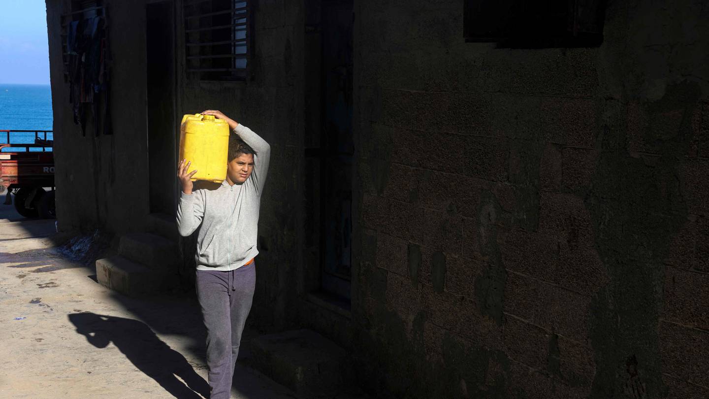 Nearly 230,000 in Gaza to get clean drinking water under UAE project - The National