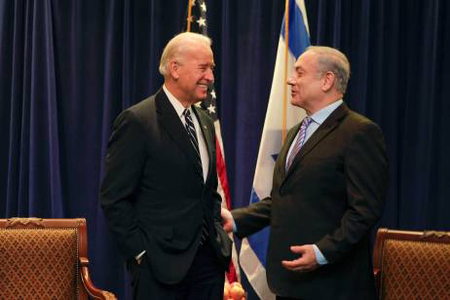 U.S. Vice President Joe Biden (L) speaks with Israel's Prime Minister Benjamin Netanyahu during a meeting on Middle East security in New Orleans, Louisiana November 7, 2010. Netanyahu will tell Biden on Sunday that only a credible military threat can deter Iran from building a nuclear weapon, Israeli political sources said. REUTERS/Lee Celano (UNITED STATES - Tags: POLITICS) *** Local Caption ***  NOR101_USA-ISRAEL-_1107_11.JPG