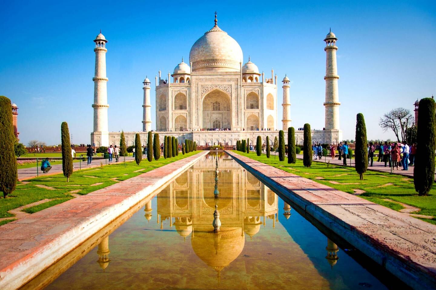 The real Taj Mahal. Wikimedia Commons