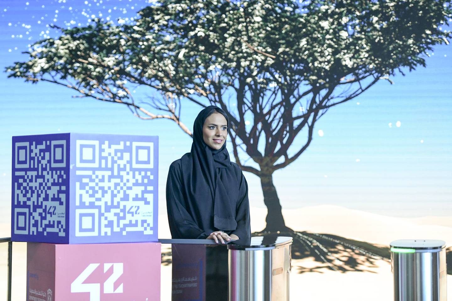 Hamda Alwahedi, Studentin an der 42 Abu Dhabi, wurde als Coding-Botschafterin ausgewählt, um sich für den digitalen Antrieb der VAE einzusetzen.  Khushnum Bhandari / Der Nationale