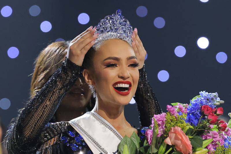 Mixed-heritage Filipina winners of Miss Universe, from R'Bonney Gabriel ...