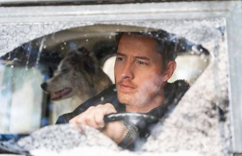 Justin Hartley in 'The Noel Diary'. Photo: Netflix