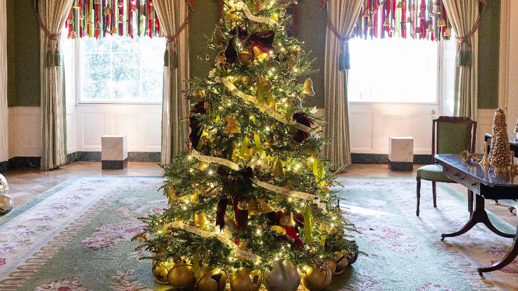 Jill Biden unveils White House Christmas decorations