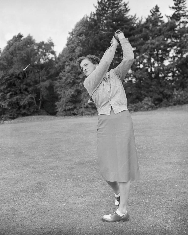 American golfer Babe Zaharias (1914 - 1956) practices on the couse at Sunningdale.   (Photo by Central Press/Getty Images)