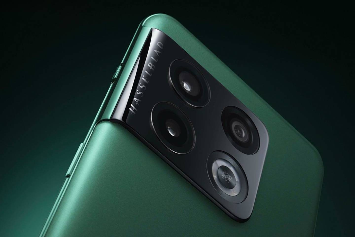 The OnePlus 10 Pro's camera, which comes with a 48MP lead sensor, is co-developed with Sweden's Hasselblad. Photo: OnePlus