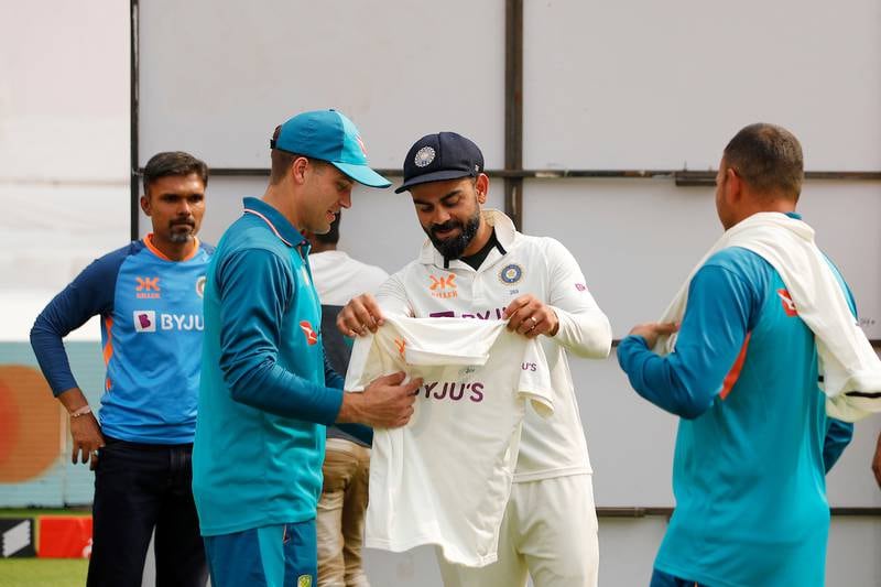 Virat Kohli Presents Australia Players His Test Jersey After Series Win In Ahmedabad Trendradars 8850