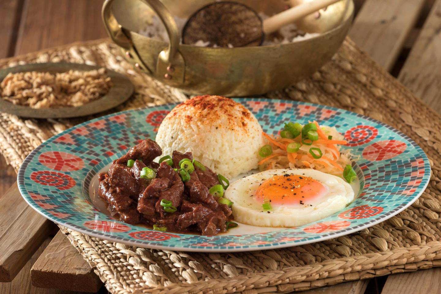 H6A52F Tapsilog. Filipino breakfast dish with beef, egg and fried rice. Philippines Food