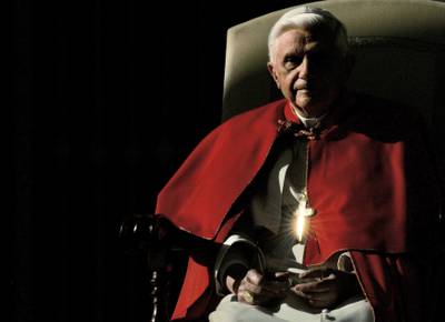 Pope Benedict XVI at the traditional weekly general audience in St Peter's square at the Vatican, December 7, 2005. AFP