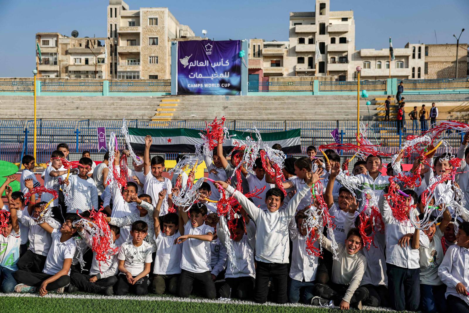 Plus de 300 enfants ont organisé leur propre Coupe du monde à Idlib, en Syrie, samedi