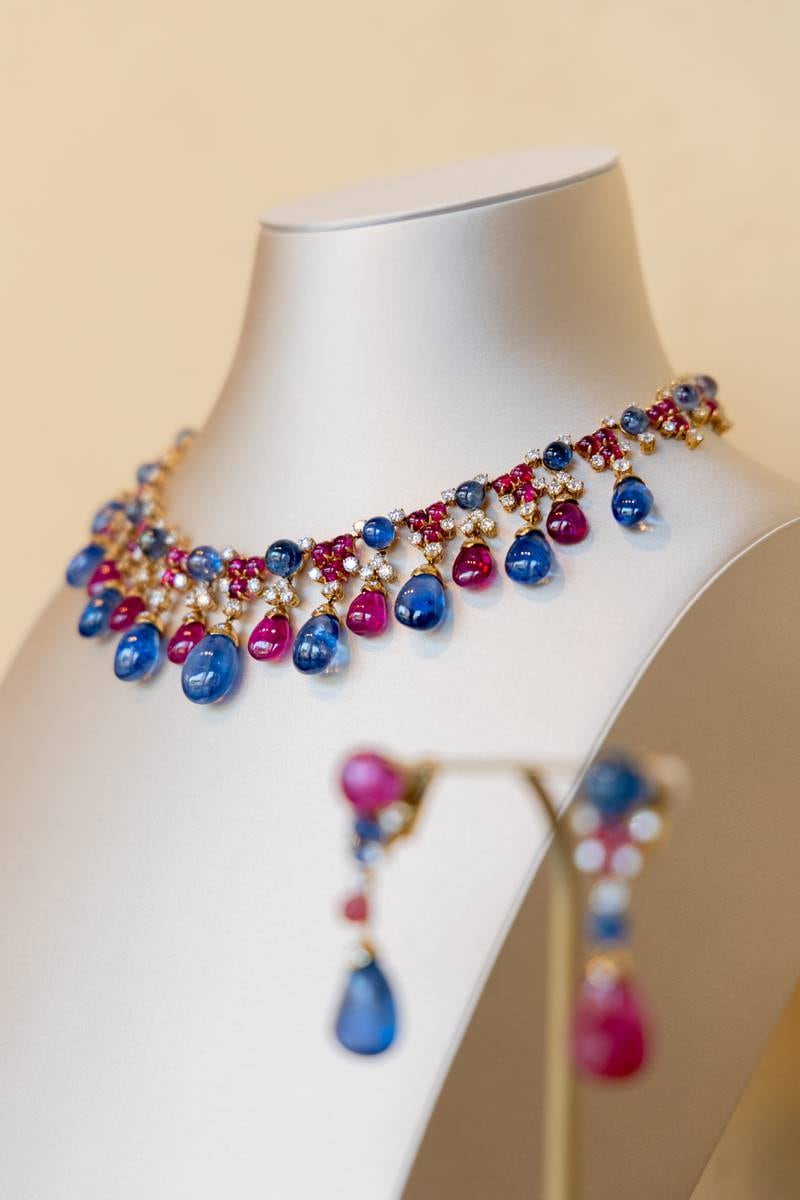 The jewellery house highlighted its mastery of coloured gemstones 