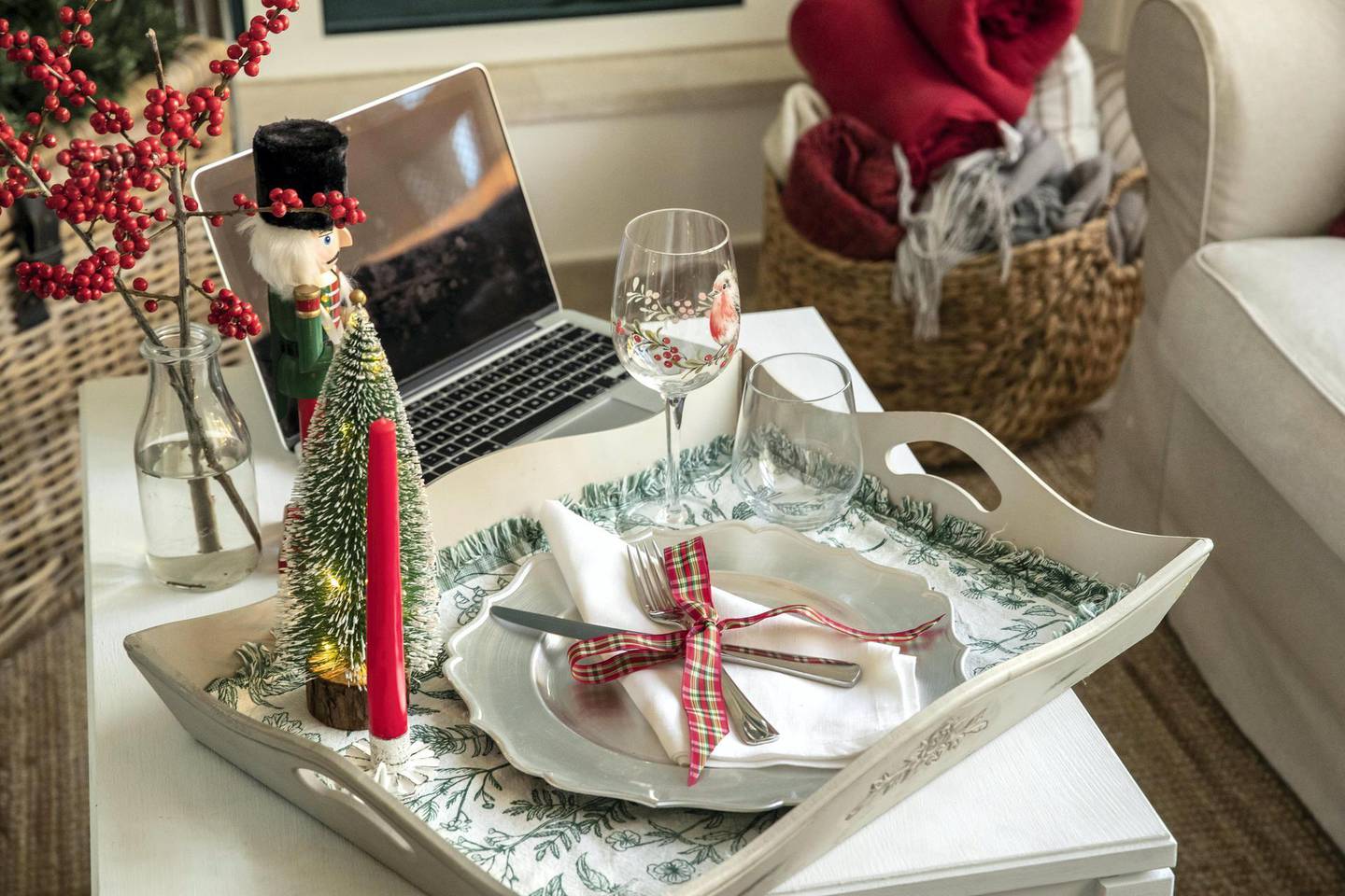 DUBAI UNITED ARAB EMIRATES. 25 NOVEMBER 2020. Tablescaping, the art of setting a table explained. Table settings for the festive season by Katie watson Grant, Founder of Lavender & May. (Photo: Antonie Robertson/The National) Journalist: Janice Rodrigues Section: National.