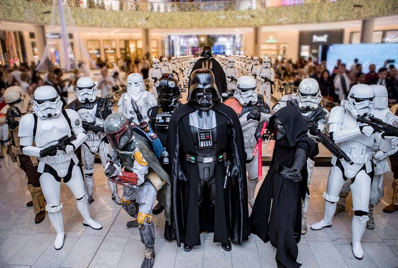 Memebrs of Dubai's 501st Legion visit to the Dubai Mall 'Star Wars' exhibition. Can you tell which are real?