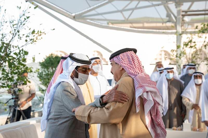 Sheikh Tahnoon bin Mohamed Al Nahyan, Ruler’s Representative in Al Ain Region, greets King Hamad at Sea Palace.