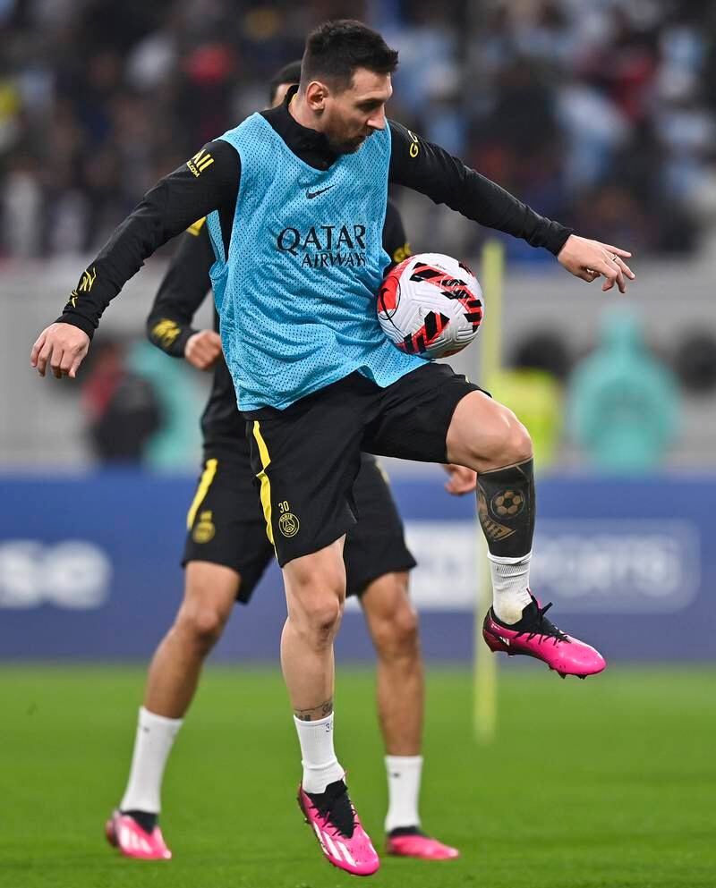 Lionel Messi takes part in PSG's training session. EPA