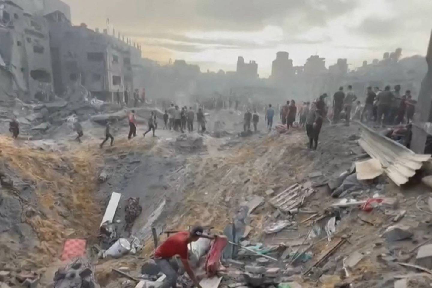 Scores killed in Israeli strikes on Jabalia refugee camp in Gaza