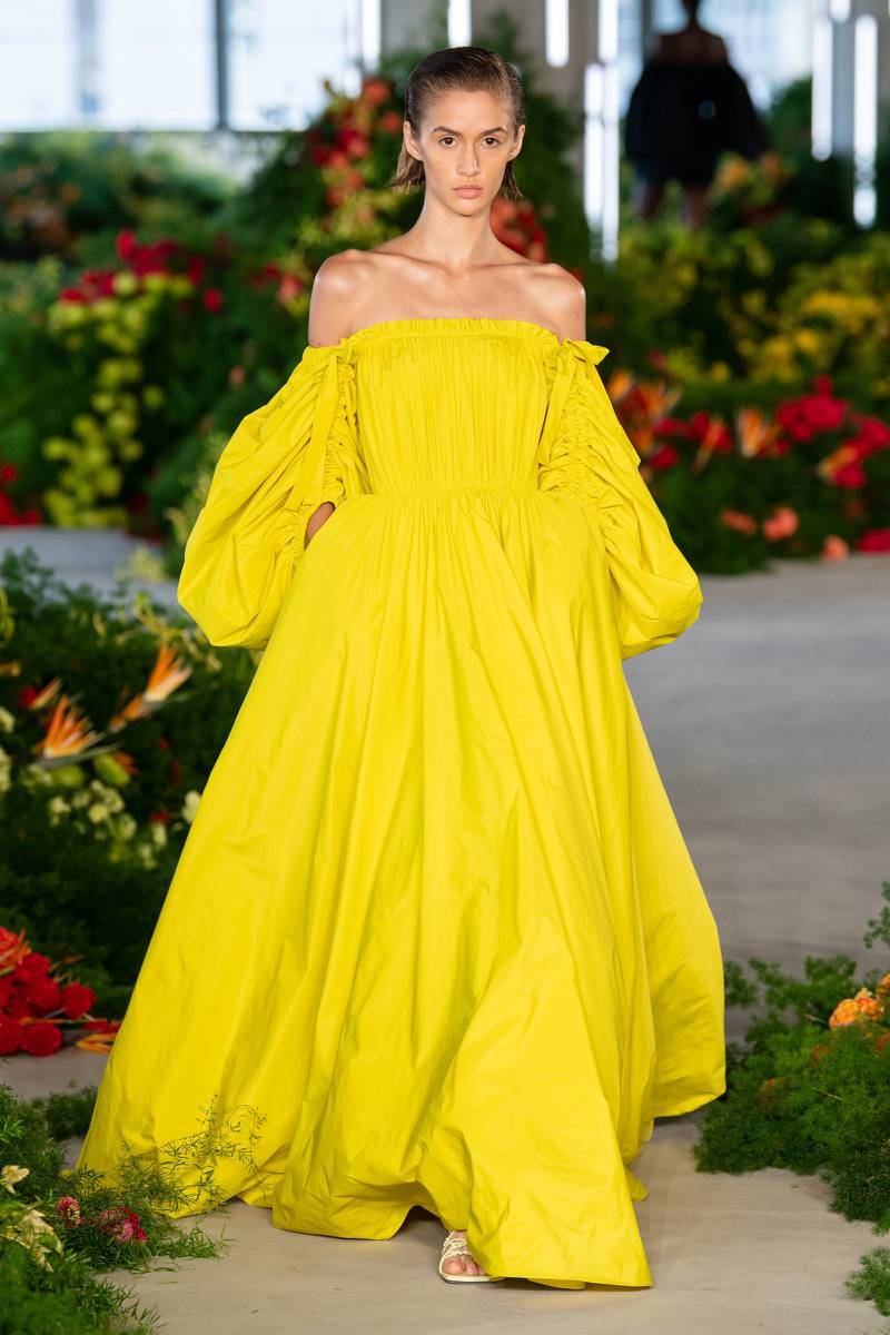 Jason Wu offered a blast of citrus for spring / summer 2022. Photo: Jason Wu