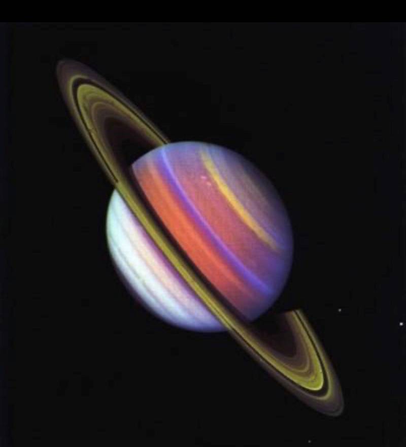 what color is jupiters rings