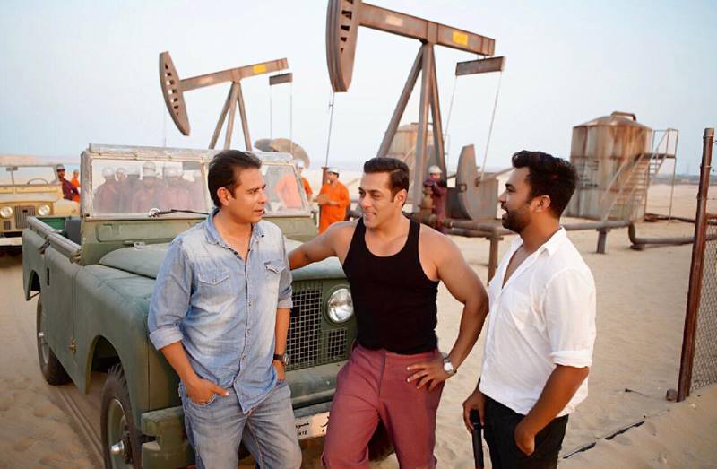 Atul Agnihotri (producer), Salman Khan and director Ali Abbas Zafar on the set of 'Bharat' in Abu Dhabi. Courtesy Twofour54 