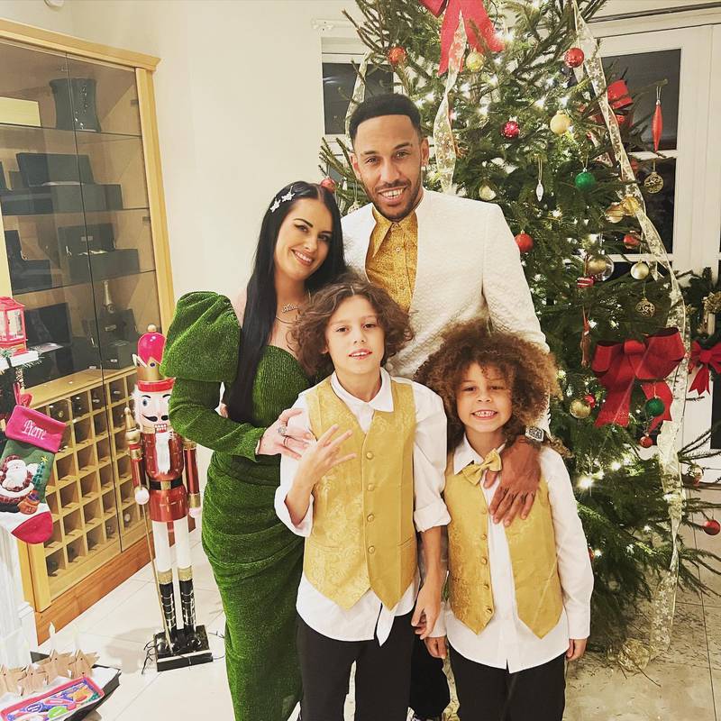 Chelsea's Pierre-Emerick Aubameyang and his family wished his fans a "Merry Xmas" on Instagram. @auba / Instagram