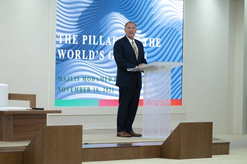 Mike Pompeo delivers his lecture. Abdulla Al Neyadi / Ministry of Presidential Affairs