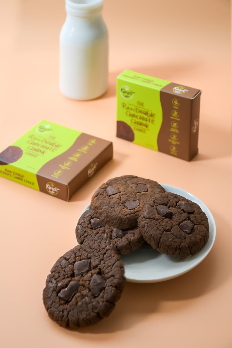 Raw chocolate dipped vegan cookies from Kind Lyfe.