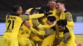 Borussia Dortmund stage dramatic fightback to close gap on Bayern