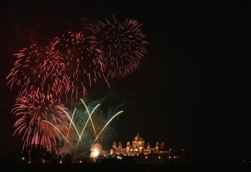 Fireworks light up the sky over Umaid Bhawan, the venue for the wedding of Bollywood actress Priyanka Chopra and Nick Jonas, in Jodhpur, India, Saturday, Dec. 1, 2018. Photo: Reuters
