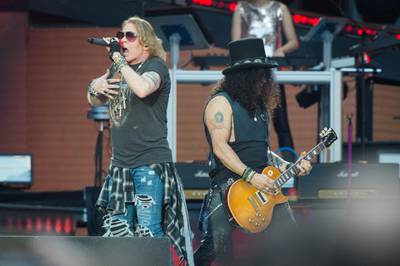 PARIS, FRANCE - JULY 07:  Axl Rose and Slash from Guns N' Roses perform  at Stade de France on July 7, 2017 in Paris, France.  (Photo by David Wolff - Patrick/Redferns/Getty Images)