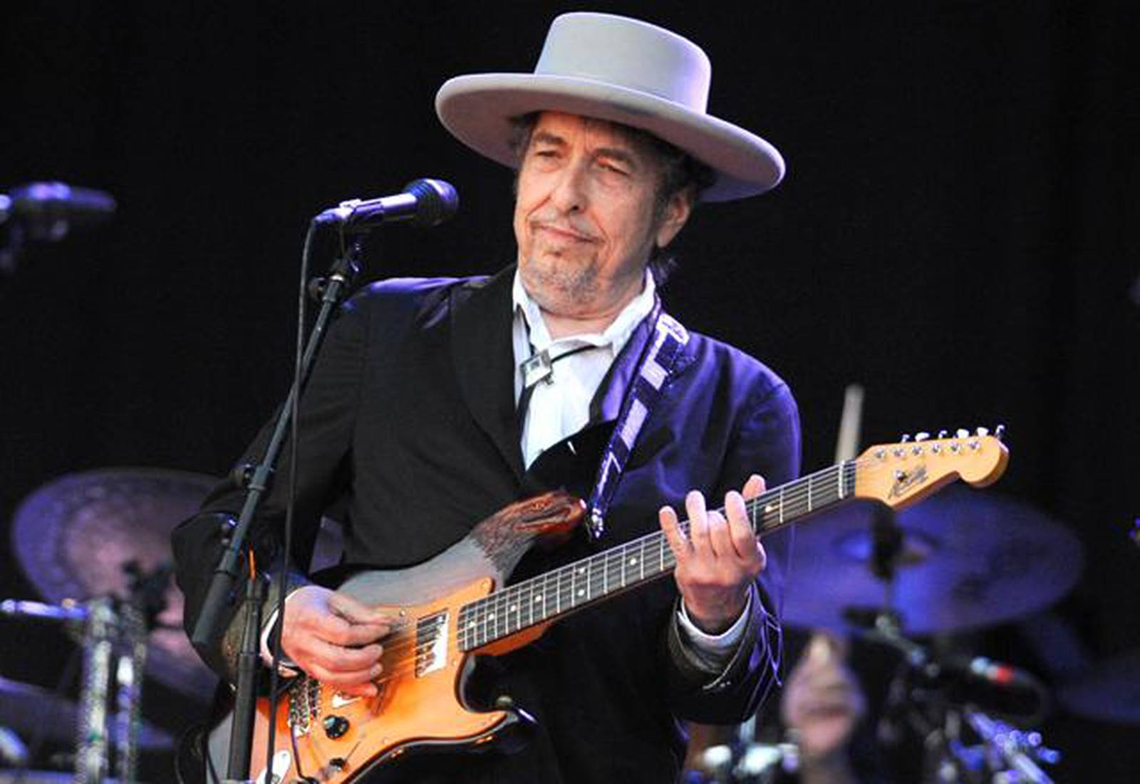 'False Prophet' What is Bob Dylan singing about in his new song?