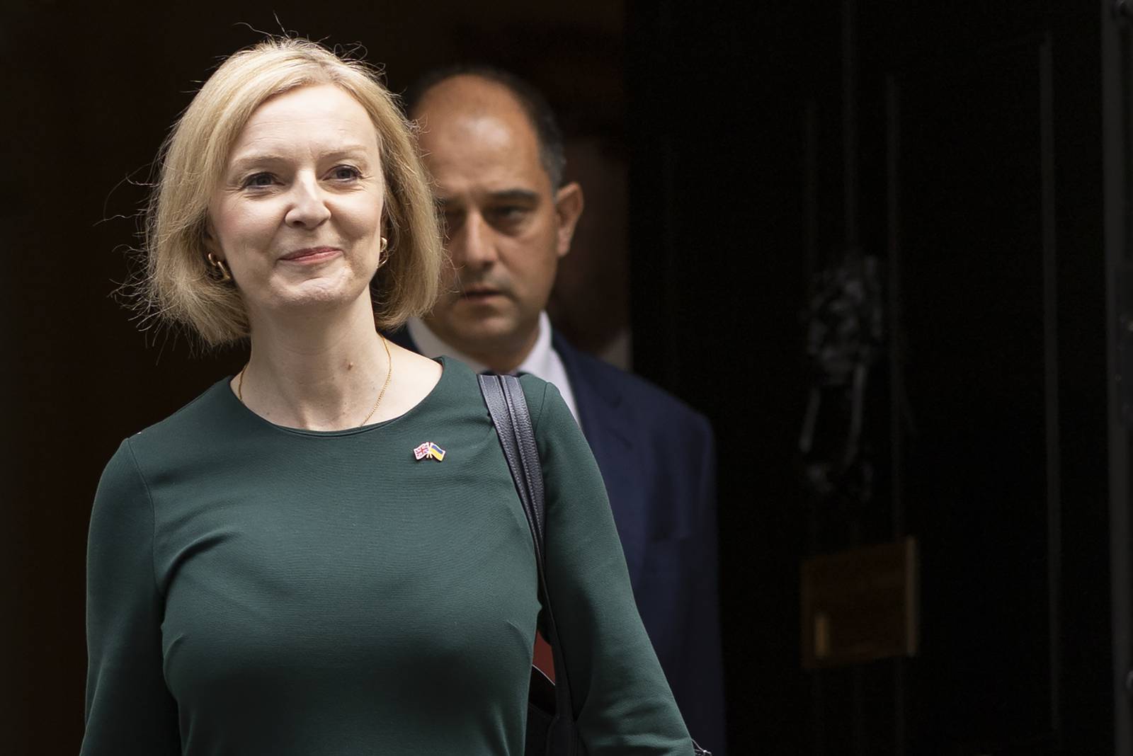 Liz Truss Aims To Halve Uk Inflation Rate Through Energy Hand Outs 