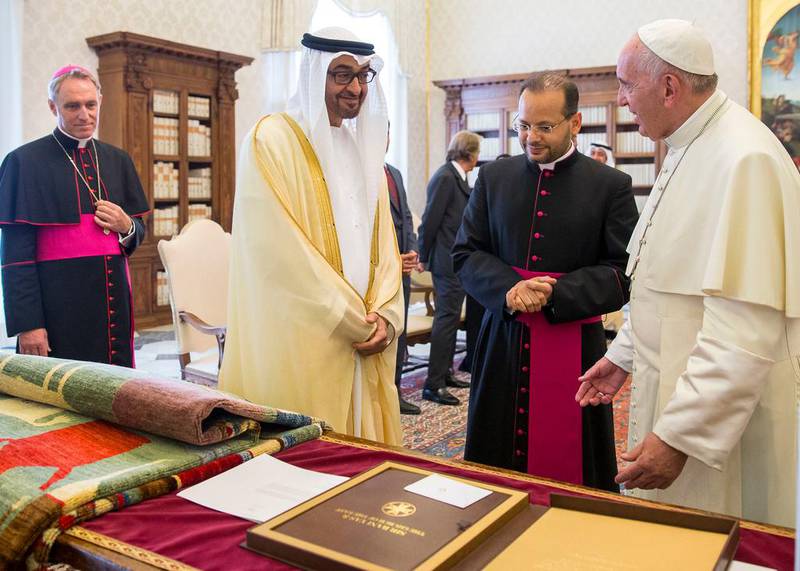 Sheikh Mohamed bin Zayed with Pope Francis. Mohamed Al Hammadi / Crown Prince Court - Abu Dhabi