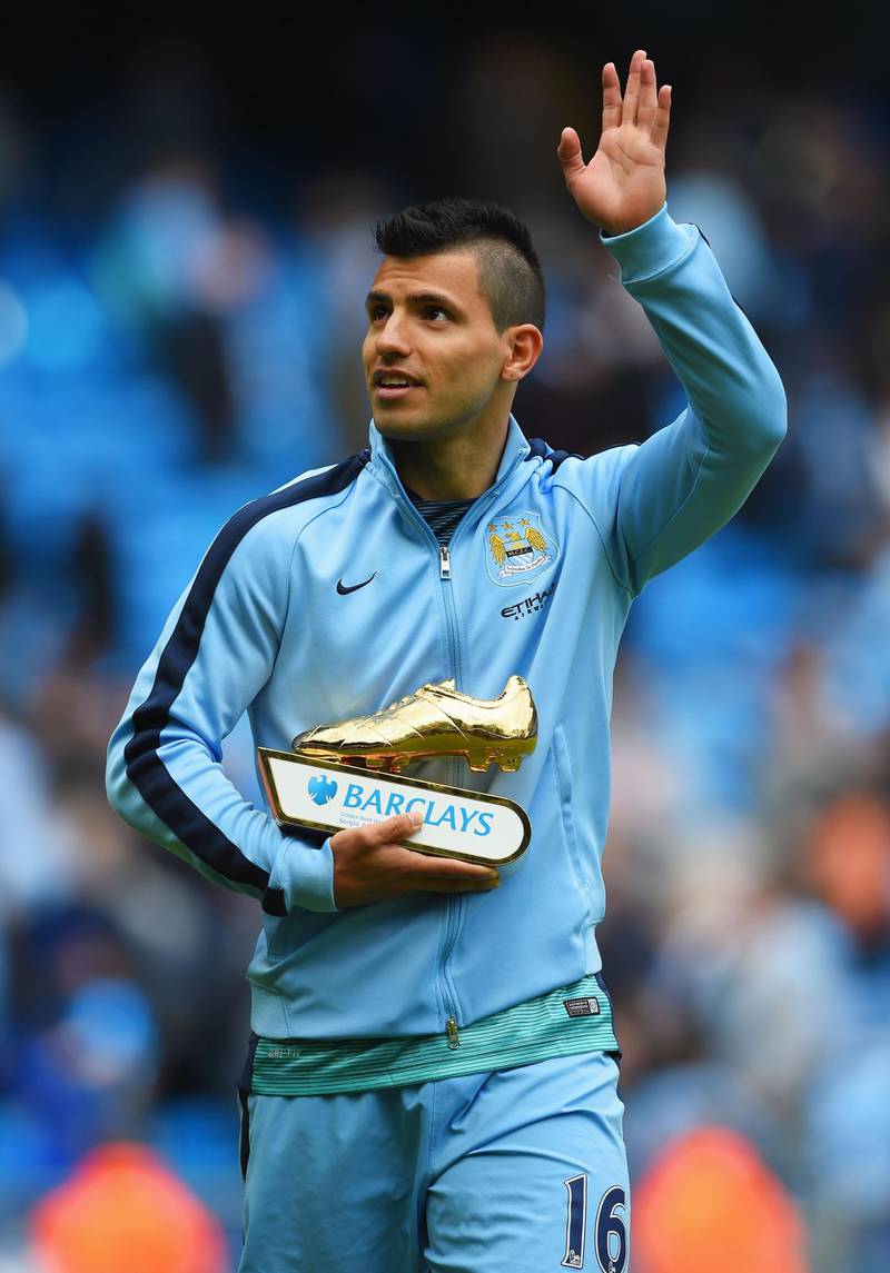 MANCHESTER, ENGLAND - MAY 24:  Sergio Aguero of Manchester City holding the golden boots trophy waves to supporters after the Barclays Premier League match between Manchester City and Southampton at Etihad Stadium on May 24, 2015 in Manchester, England.  (Photo by Shaun Botterill/Getty Images)