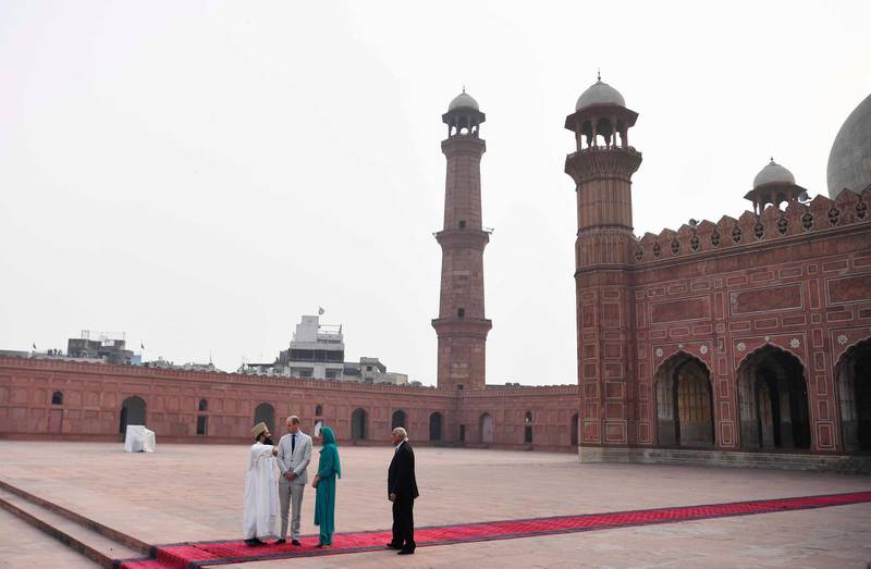 Britain's William (2nd L) and Catherine (2nd R), Duke and Duchess of Cambridge visit the Badshahi  Mosque at Lahore in Pakistan, 17 October, 2019. The Cambridge's are engaging in a royal tour of Pakistan from 14 - 18 October 2019. EPA