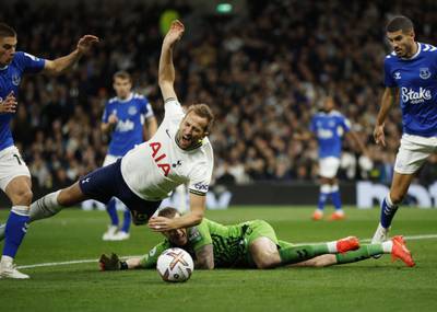 Everton's Jordan Pickford fouls Harry Kane to concede a penalty. Action Images