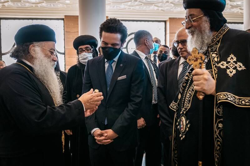 They visited an exhibition held by the Jordanian Tourism Ministry and the Jordan Tourism Board at St. Mark's Coptic Orthodox Cathedral in Cairo.