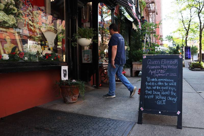 Myers of Keswick, a pub in New York, featured a tribute to the queen. Getty Images / AFP