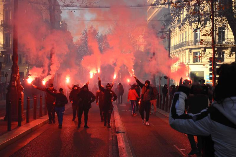 France strikes: Workers bring Paris to a standstill in second mass
