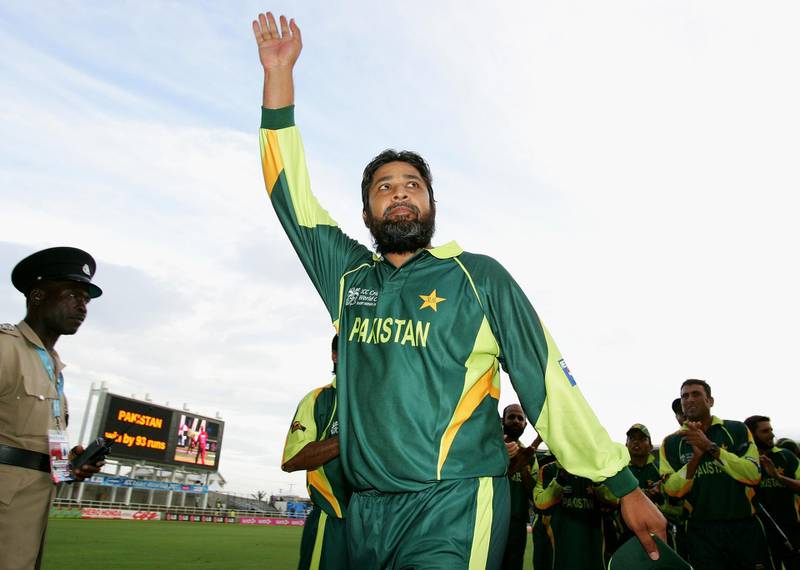 KINGSTON, JAMAICA - MARCH 21:  Inzamam Ul-Haq of Pakistan waves as he leaves the field at the end of play in what was his last one day international for Pakistan during the ICC Cricket World Cup 2007 Group D match between Pakistan and Zimbabwe at Sabina Park on March 21, 2007 in Kingston, Jamaica.  (Photo by Paul Gilham/Getty Images)