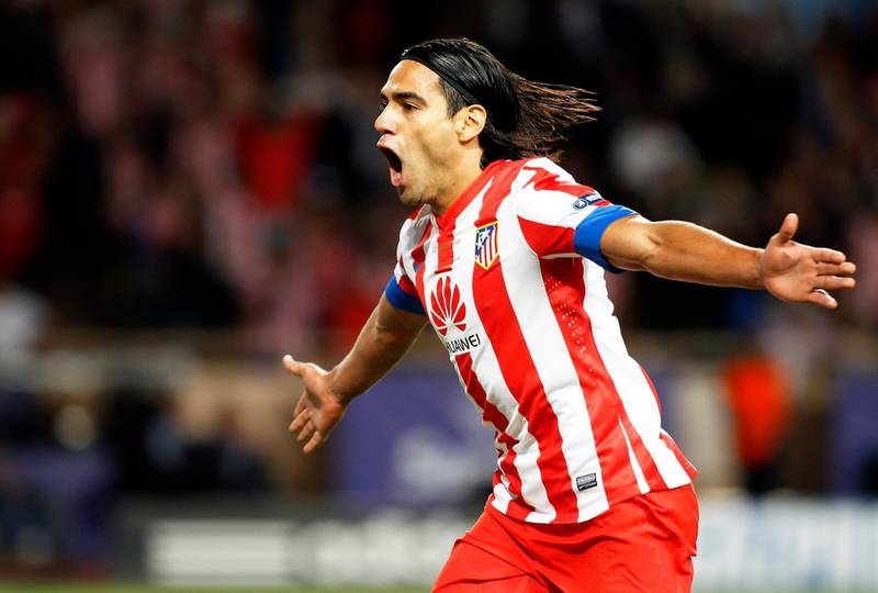 epa03726290 (FILE) A file picture dated 31 August 2012 shows Radamel Falcao of Atletico Madrid celebrating after scoring a goal against Chelsea FC during the UEFA Super Cup soccer match at Stade Louis II in Monaco. Colombian striker Radamel Falcao has been sold by Atletico Madrid to AS Monaco, the clubs confirmed late 31 May 2013. Falcao, 27, has signed a five-year contract with the ambitious Monte Carlo club, who have just returned to the Ligue 1 after a season in the French second division.  EPA/SEBASTIEN NOGIER *** Local Caption *** 50501413 03726290.jpg