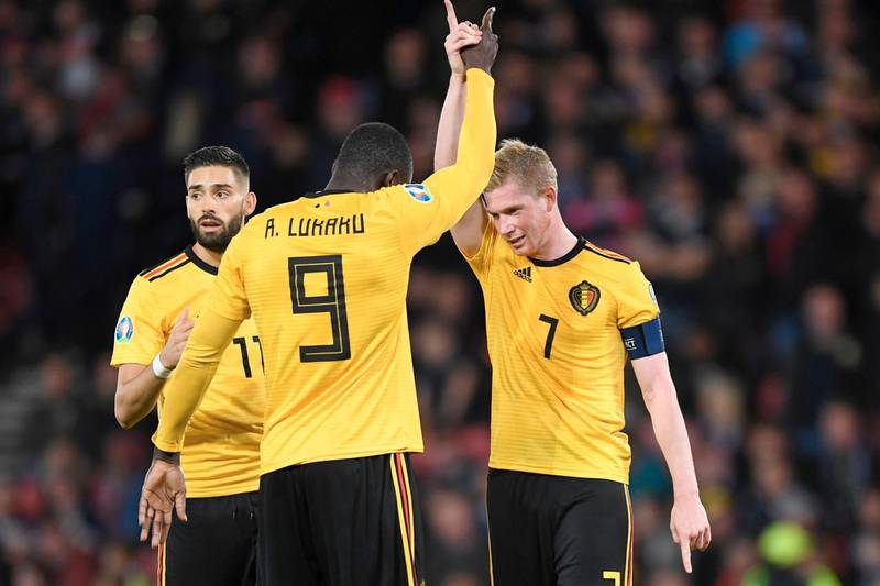 Belgium's midfielder Kevin De Bruyne celebrates scoring their fourth goal during the Euro 2020 football qualification match between Scotland and Belgium at Hampden Park, Glasgow on September 9, 2019. / AFP / ANDY BUCHANAN
