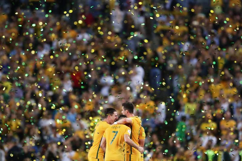 Australia players celebrate victory at full-time. Matt King / Getty Images