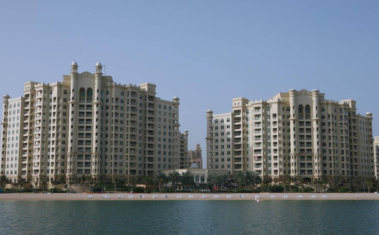 DUBAI - FEBRUARY 11,2010 - Shoreline Apartments in Palm Jumeirah. ( Paulo Vecina/The National ) For House & Home neighbourhood column. Please check with Liz before using. Thanks