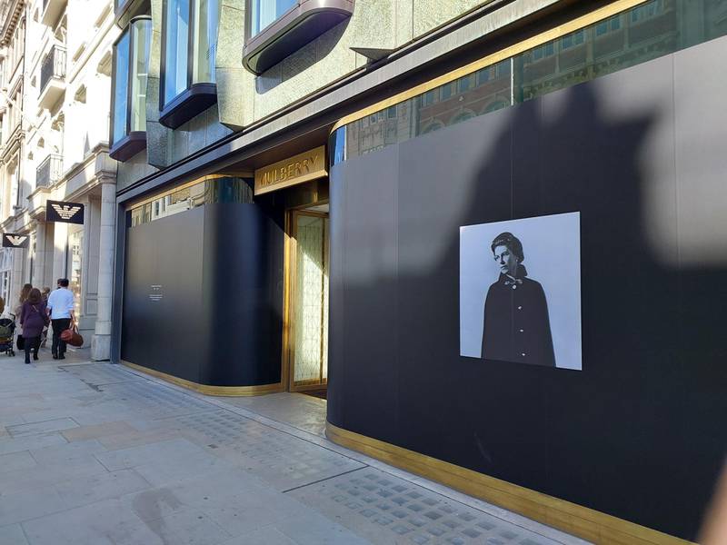 British brand Mulberry has blacked out both of its windows on Bond Street, out of respect for the queen.