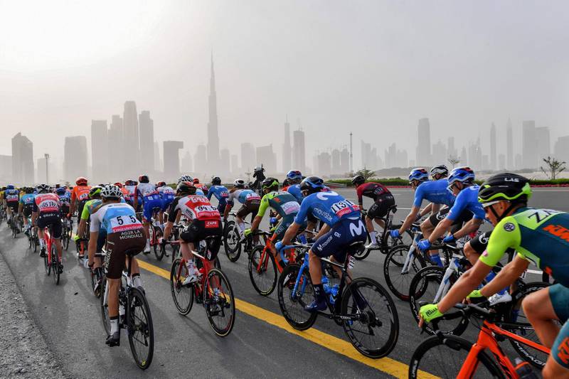 Cyclists ride during stage four of the UAE cycling tour in Dubai, on February 26, 2020. / AFP / GIUSEPPE CACACE
