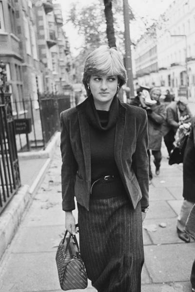 49 photos that trace Princess Diana's style evolution from '80s ingenue ...