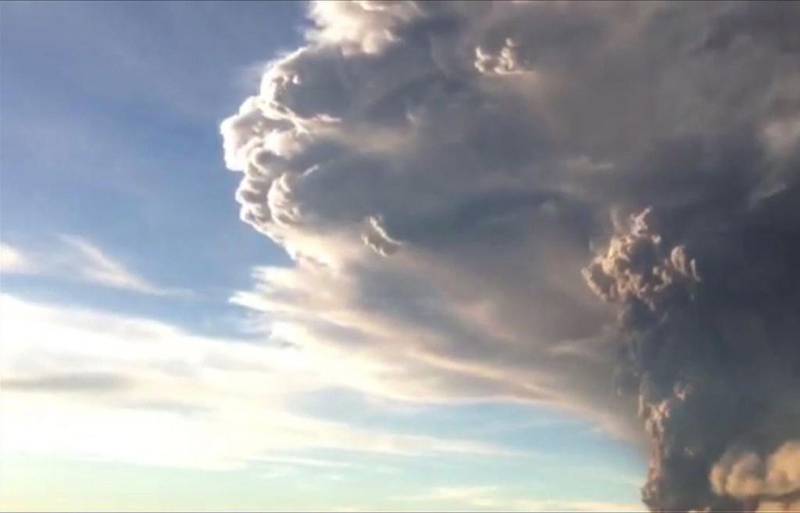 A screen grab from a video released by Chile’s Carabineros Police showing ash and lava spewing from the Calbuco volcano, on April 22, 2015. Carabineros de Chile / AFP Photo