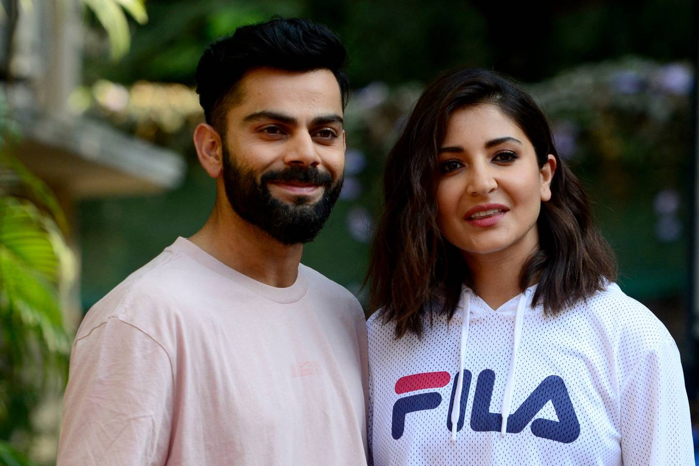 Bollywood-Schauspielerin Anushka Sharma Und Ihr Ehemann, Der Indische Cricketspieler Virat Kohli.  Sharma Investierte Kürzlich In Wholsum Foods.  Afp