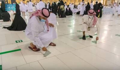 Pilgrims are warned they must still wear masks and use the Tawakkalna mobile app to confirm their immunity status when entering the kingdom’s two Holy Mosques.