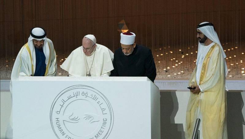 Sheikh Mohamed bin Zayed and Sheikh Mohammed bin Rashid announce that the Abrahamic House will be built in Abu Dhabi in honour of Pope Francis and the Grand Imam, Dr Ahmed Al Tayeb.
